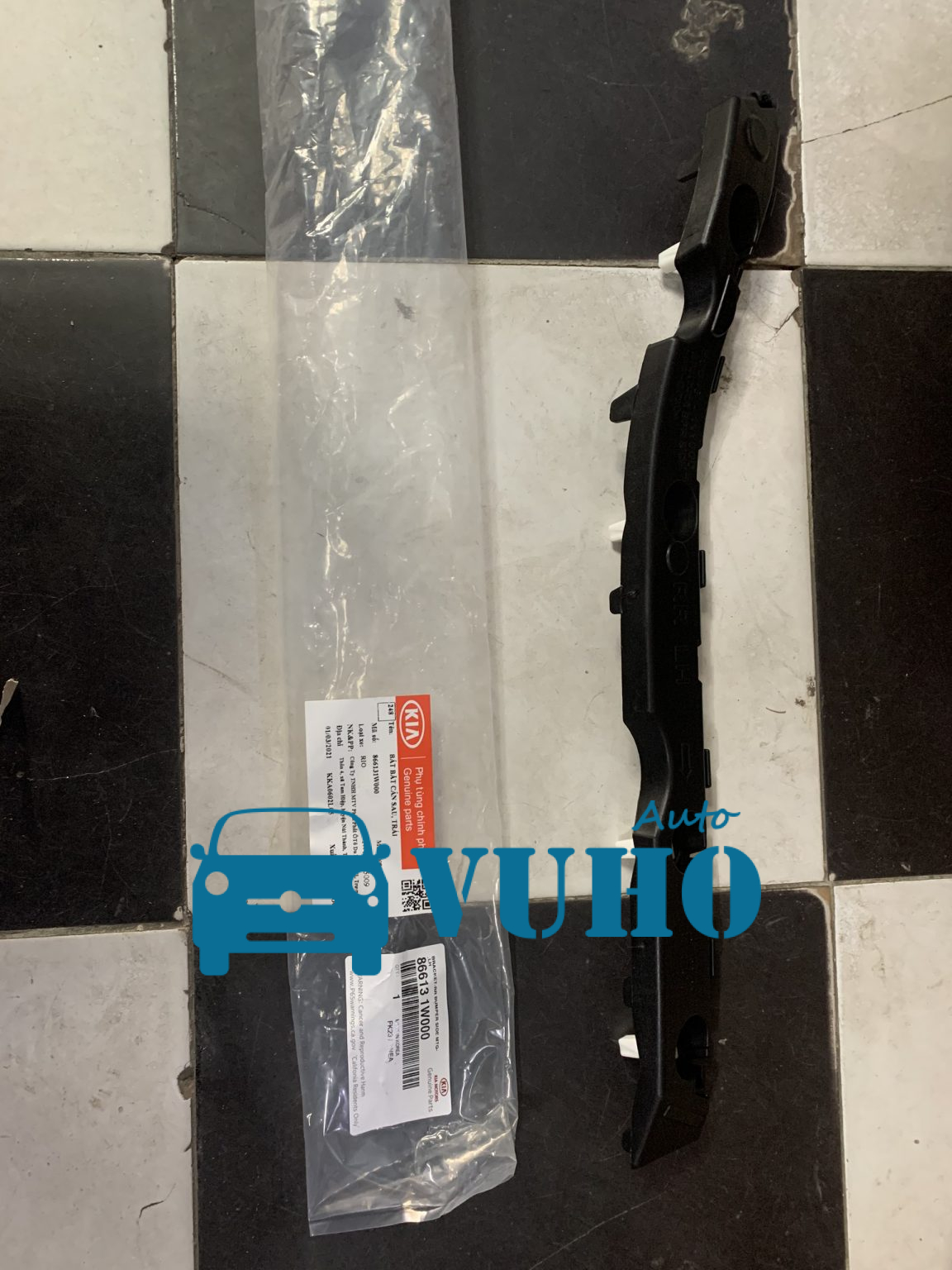 NẸP CÀI CẢN SAU PHẢI KIA RIO 1 NẸP CÀI CẢN SAU PHẢI KIA RIO