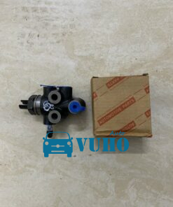 CHIA DẦU PHANH TOYOTA HIACE 2005