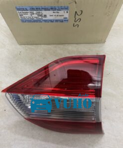 Alternative view of Đèn hậu phải xe Ford Everest 2021 | EB3B13A602AC