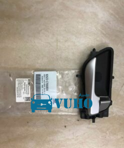 Tay mở cửa trong xe Hyundai I20 2015 | 82620C7000RDR
