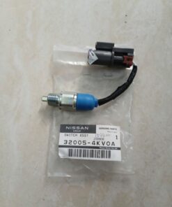 Alternative view of CÔNG TẮC ĐÈN LÙI XE NISSAN NAVARA D23 2019 | 320054KV0A
