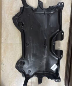 chắn bùn gầm giữa xe mercedes e300 2008-2017 | 2045240101