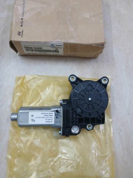 MÔ TƠ NÂNG KÍNH XE HYUNDAI HD78 | 988005H000 10 MÔ TƠ NÂNG KÍNH XE HYUNDAI HD78 | 988005H000