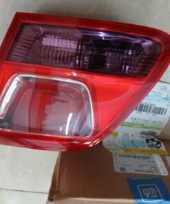 đèn hậu trong phụ xe chevrolet cruze | 09013468