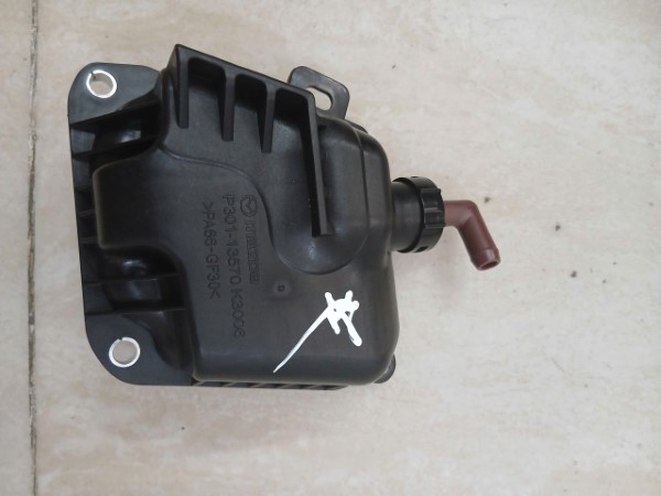 HỘP TÁCH NHỚT XE MAZDA CX30 2018-2023 | P30113570 10 HỘP TÁCH NHỚT XE MAZDA CX30 2018-2023 | P30113570