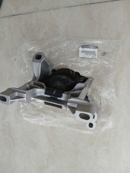 CHÂN MÁY DẦU MAZDA 3 2015-2020 | BHS2-39-060 10 CHÂN MÁY DẦU MAZDA 3 2015-2020 | BHS2-39-060