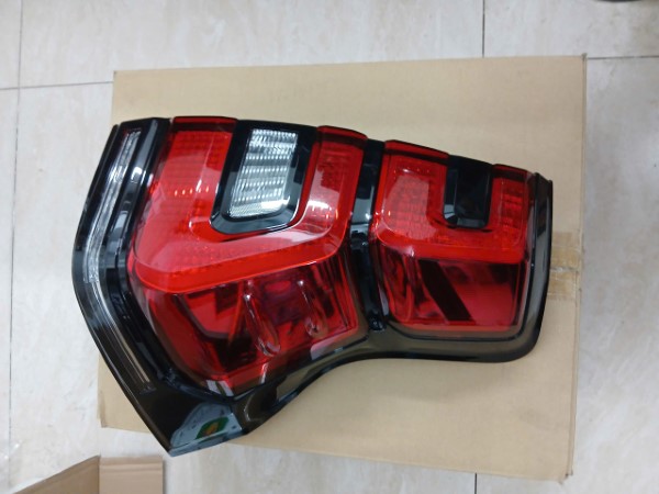 ĐÈN HẬU PHỤ XE TOYOTA LAND CRUISER | 8155160C300 13 đèn hậu phụ xe toyota land cruiser | 8155160c30