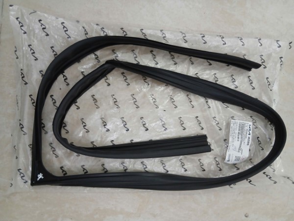 RON LÊN KÍNH XE KIA SOLUTO 2019 | 82540H7000 13 ron lên kính xe kia soluto 2019 | 82540h7000