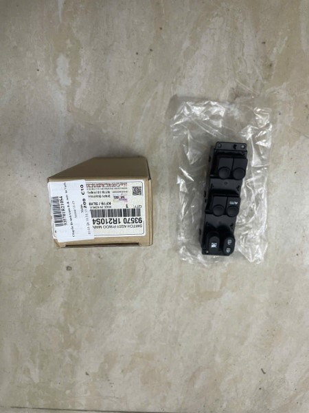 CÔNG TẮC LÊN KÍNH XE HYUNDAI ACCENT 2011-2016 | 935701R210 13 công tắc lên kính xe hyundai accent 2011-2016 | 935701r210