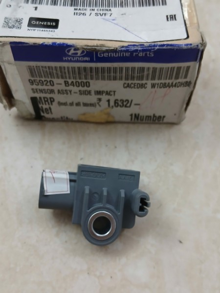CẢM BIẾN KÍCH NỔ TÚI KHÍ HYUNDAI TUCSON 2016-2021 | 95920-B4000 13 cảm biến kích nổ túi khí hyundai tucson 2016-2021 | 95920b4000